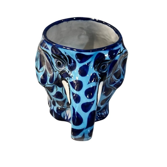 Signed Mexico Dimensional Blue Elephant Mug Signed Guate - Picture 2 of 13
